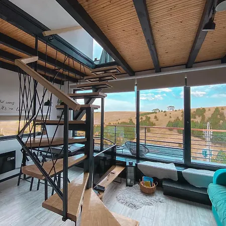 Wild Nest Wolf Lux Villa
