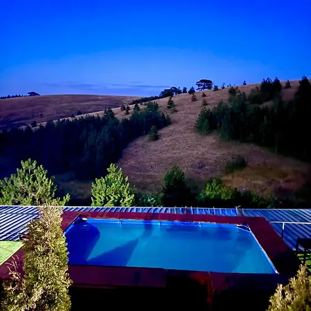 Wild Nest Wolf Lux Villa Krajevi
