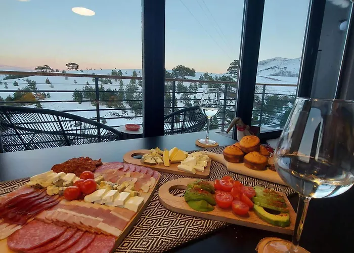 Wild Nest Wolf Lux *