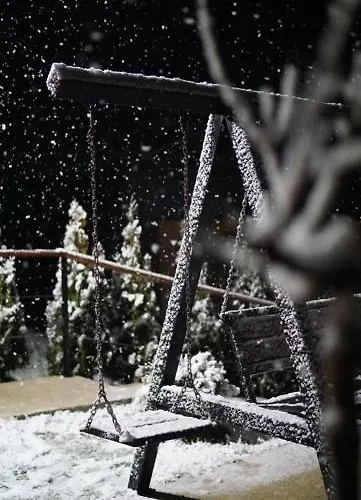 Wild Nest Wolf Lux Krajevi