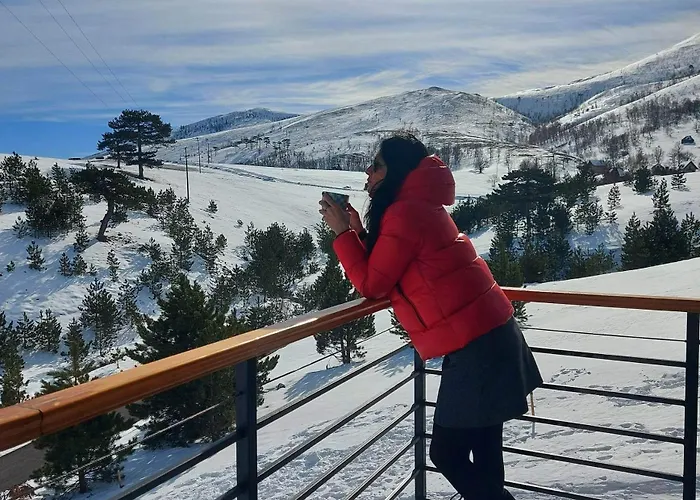 Wild Nest Wolf Lux Krajevi