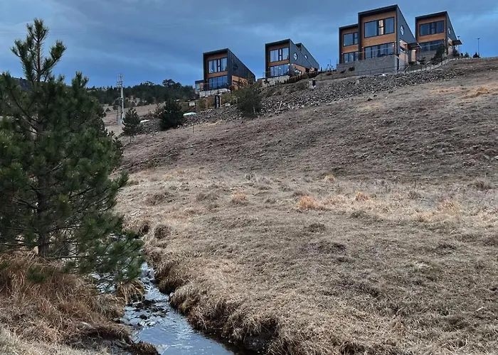 וילה Wild Nest Wolf Lux *